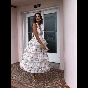 Brand new summer vacation dress flattering size 6 -8